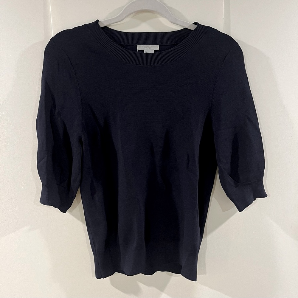 Navy Mid-length sleeve sweater